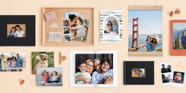 Creați-vă propriile decorațiuni unice și elegante, realizați obiecte de artizanat cu copiii sau faceți cadouri unice pentru prietenii dvs. cu KODAK MOMENTS.